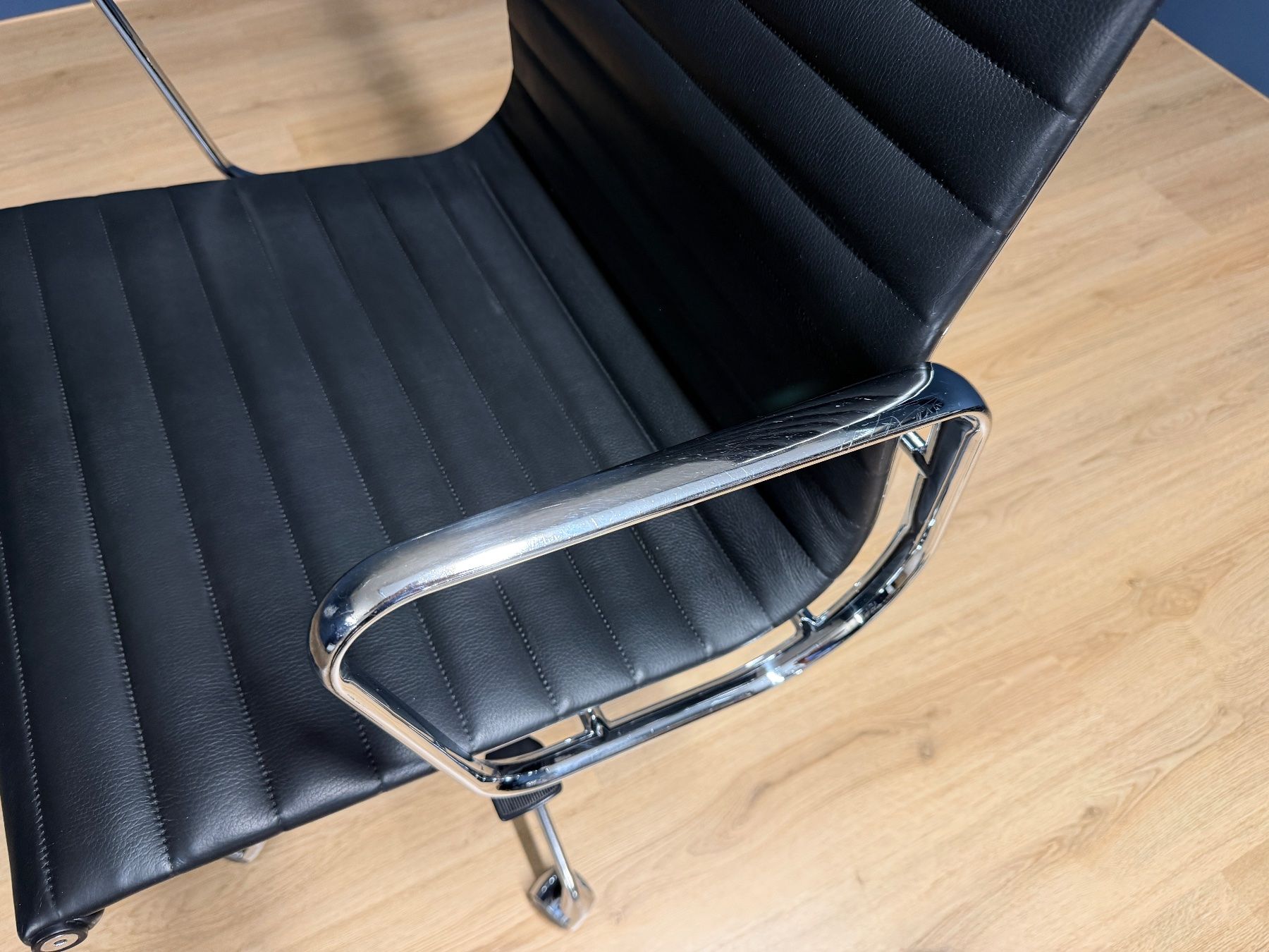 Vitra Sedie: Original ICF EA 119 Bürostuhl von Charles Eames – Usato da Winterthur venduto da Restored 6