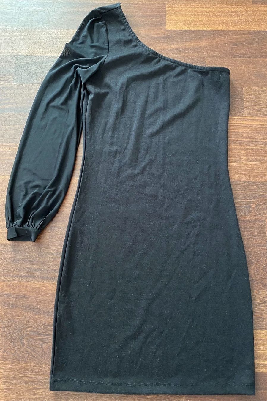 Only Vestiti: Kurzes einseitig Schulterfreies Kleid S – Nuovo (secondo la descrizione) da Dübendorf venduto da chlinibetris