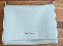 Hübsche Coccinelle Handtasche grau