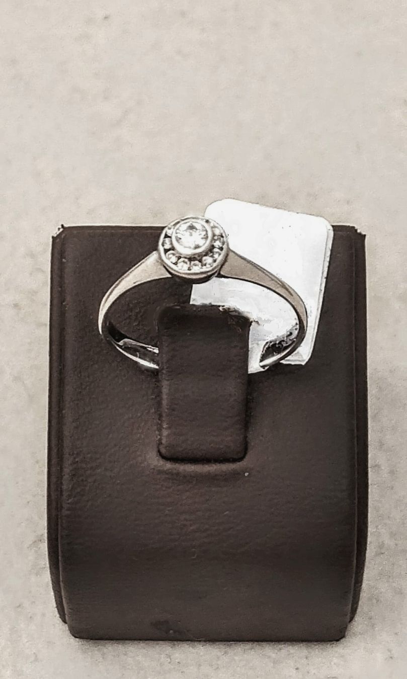Bagues: Gold Ring mit Diamanten – Neuf avec emballage d'origine à Zürich par edu_kvc6