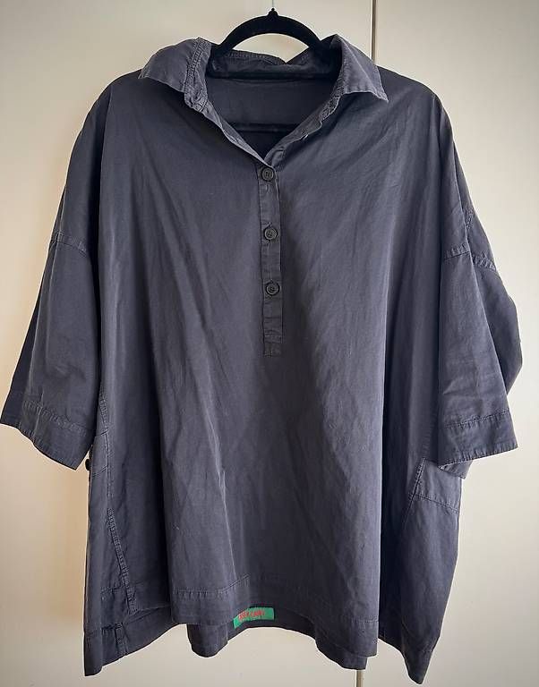 Cover & Protezioni schermo: Casey Casey Oversize Shirt Grösse S – Usato da Schlieren venduto da schiggiZH