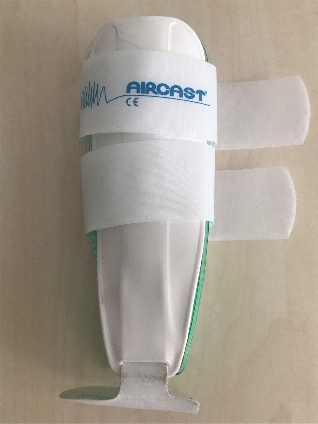 Schutz & Schoner: Orthese zur Stabilisierung - AIRCAST – Gebraucht aus Zug von Cry71 1