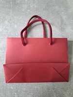 Geschenktasche rot mit Tragekordel guter Zustand