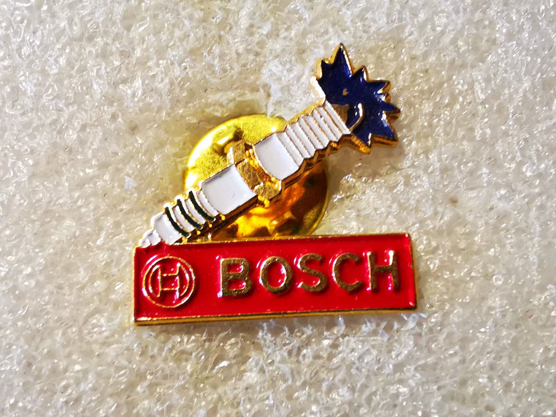 Placchette & Badge: Ansteckpin 74: Bosch – Usato da Oppligen venduto da Pin-Fall-Shop