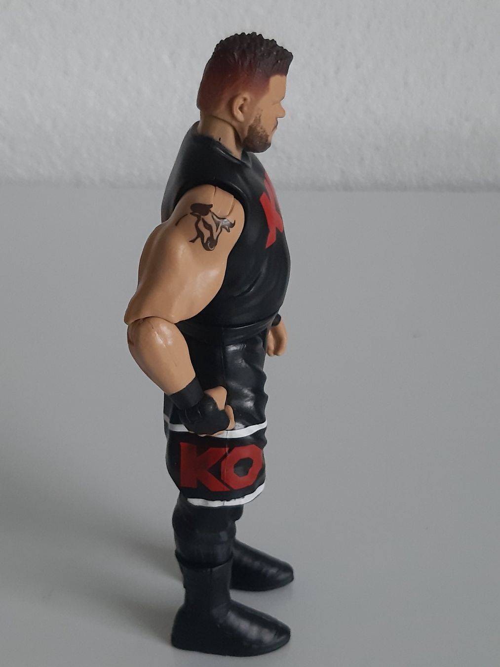 WWE Statuette: WWE Action Figure Basic Series - Kevin Owens 2017 – Usato da Buchs SG venduto da Bray_Law 3