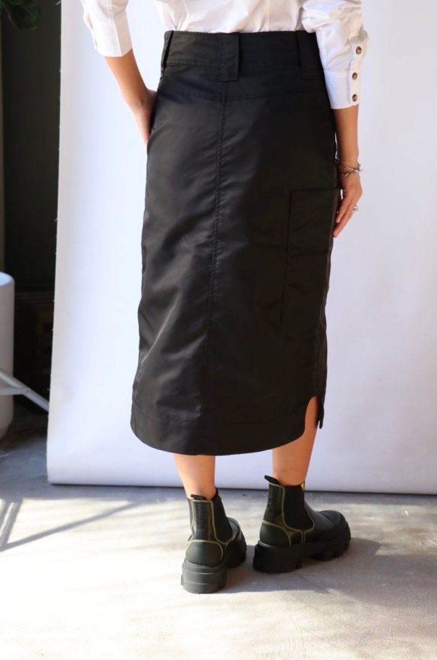Ganni Röcke: GANNI Recycled Nylon Midi Rock 36 – Gebraucht aus Zürich von Sale_Zu 2
