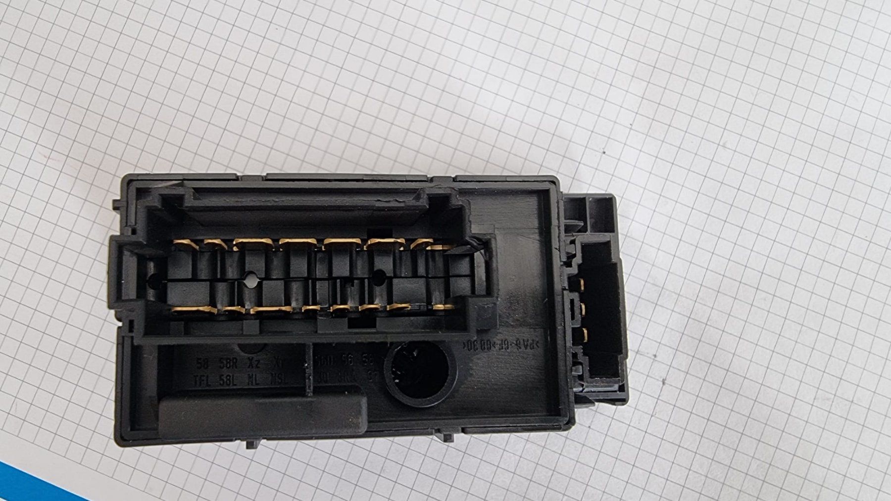 VW Tutti pezzi di ricambio auto: VW Lichtschalter 1H6 941 531 – Usato da Oey venduto da Landrover88 3