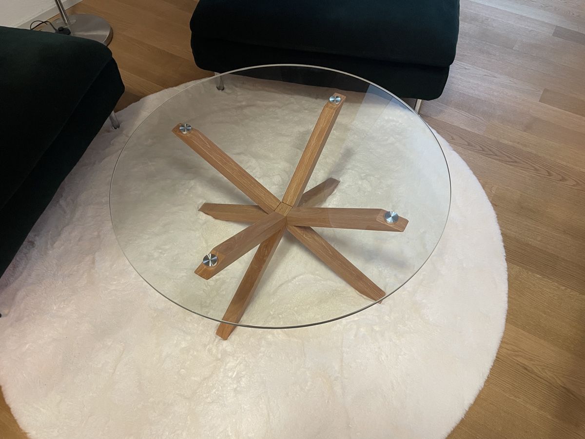 Tavoli: Runder Glastisch mit Metallbeinen in Holzoptik – Usato da Winterthur venduto da lue_sqt9 1
