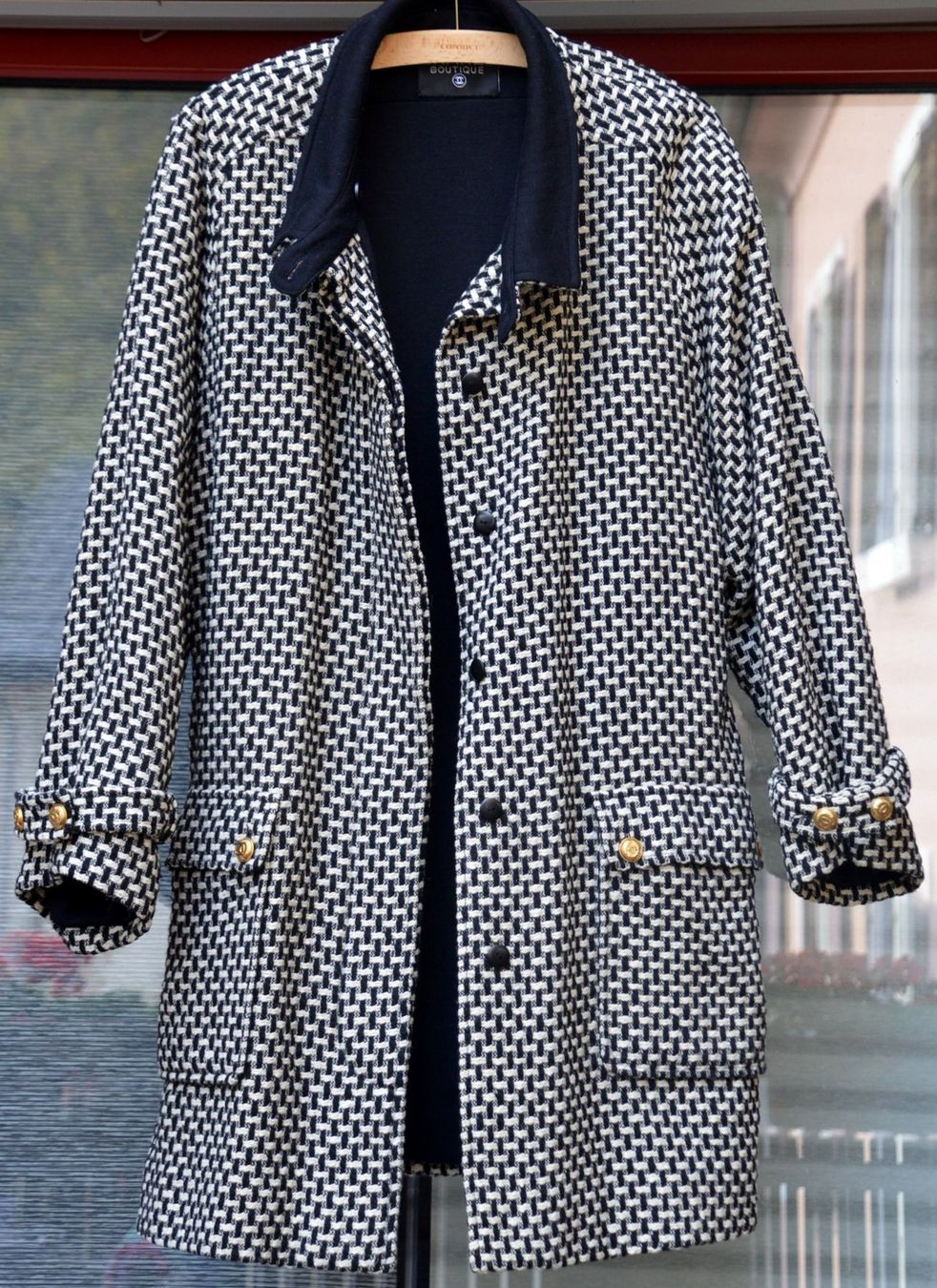 Chanel Cappotti: Mantel / manteau CHANEL – Usato da Collonges venduto da Auganien