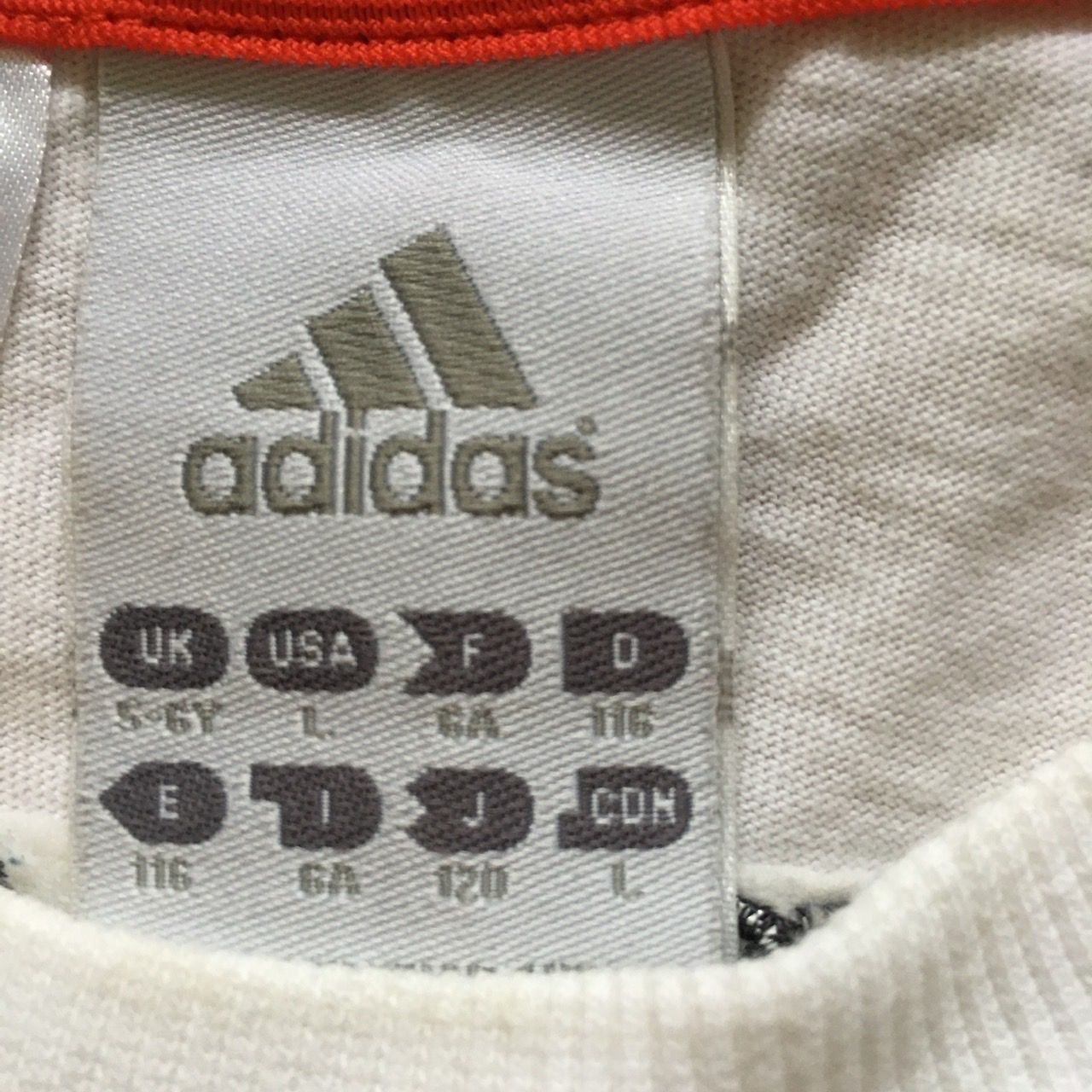 Adidas Altro abbigliamento per bambino: Jungen kleider set gr 104 - 116 – Usato da Wabern venduto da adamovski 1