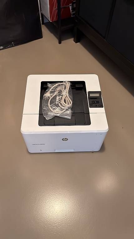 Imprimantes: Drucker LaserJet Pro 4002dw – D'occasion à Glattpark (Opfikon) par raffaelastucki 1