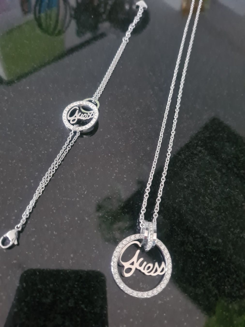 Guess Catenine: GUESS Schmuck Set NEU – Nuovo (secondo la descrizione) da Büttikon AG venduto da bluehim74