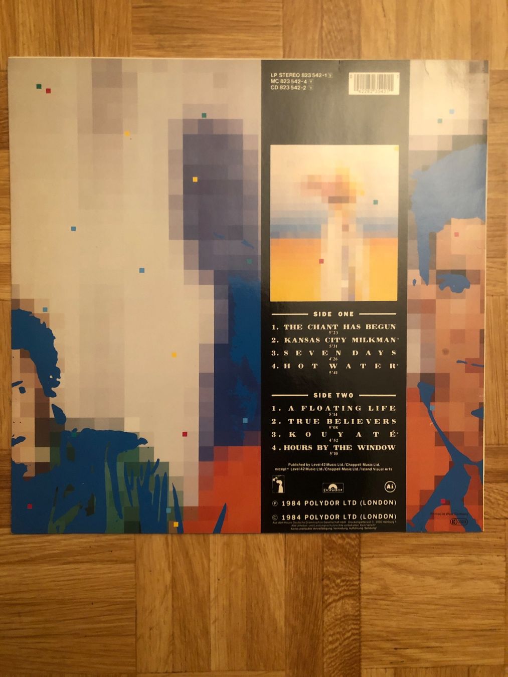 Dischi in vinile: LEVEL 42  LP SCHALLPLATTE TRUE COLORS 1984 – Usato da basel venduto da Lastcall 1