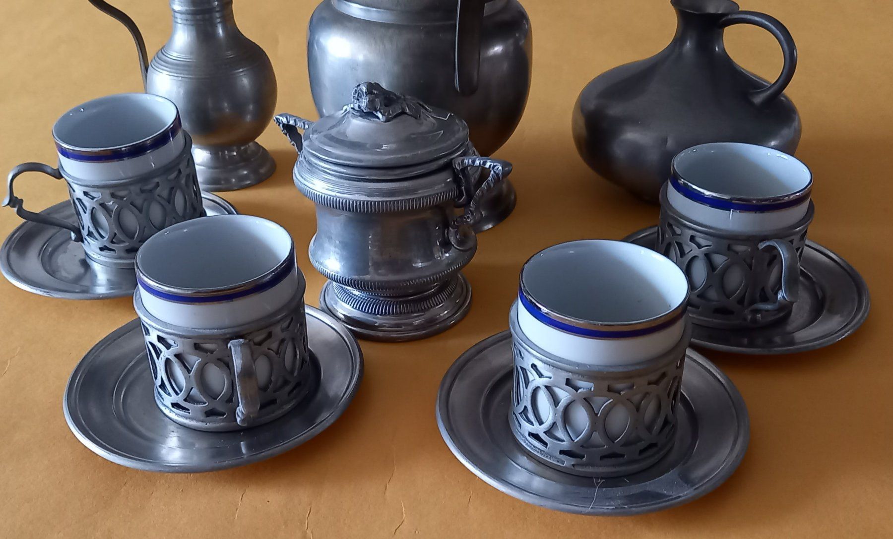 Set di piatti: Zinn kaffe  tee Set – Nuovo e nell'imballaggio originale da Greifensee venduto da YMCA1943