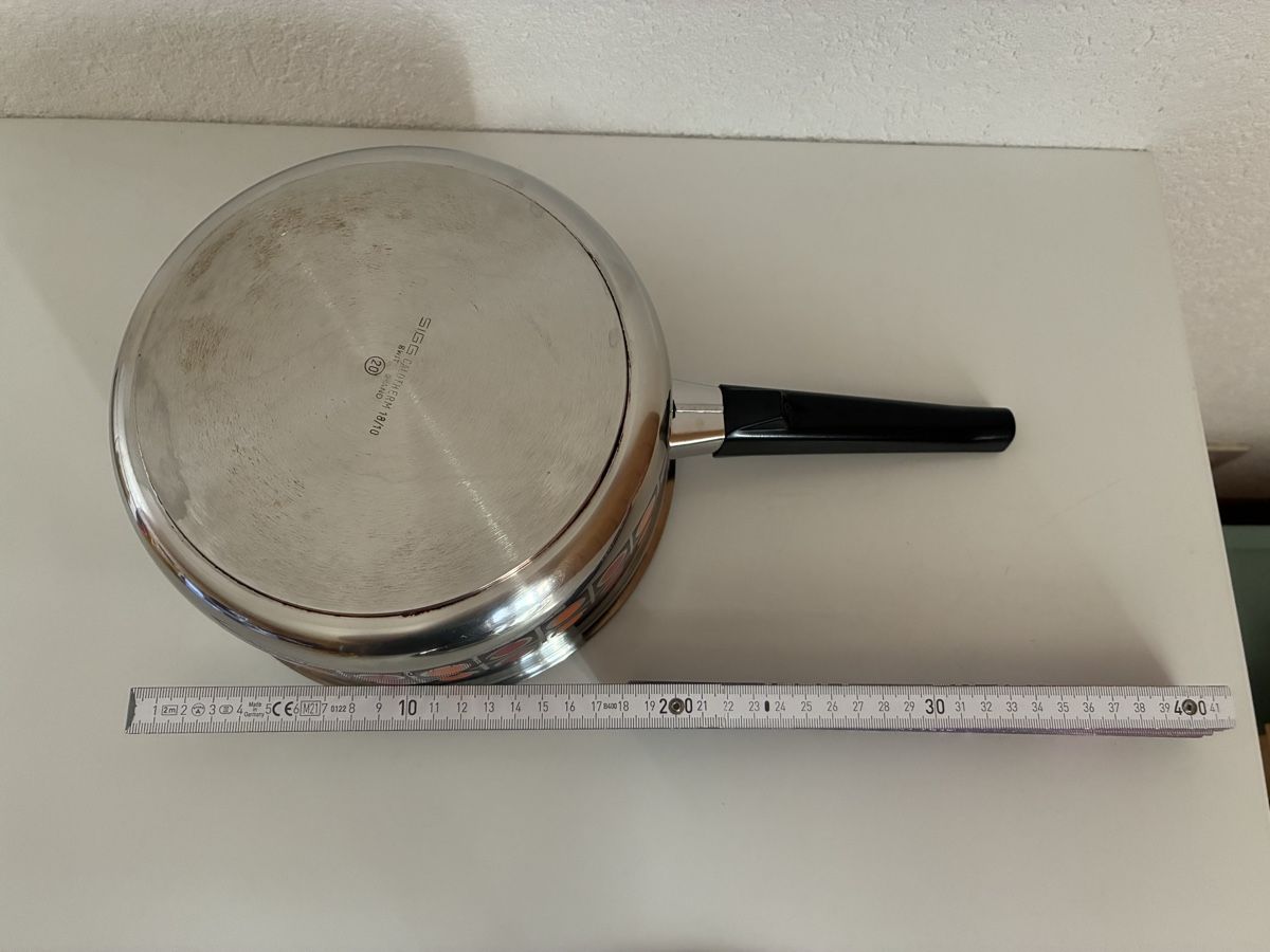 Sigg Padelle:  SIGG Pfanne mit Deckel 20 cm – Usato da Burgdorf venduto da Calvia 3