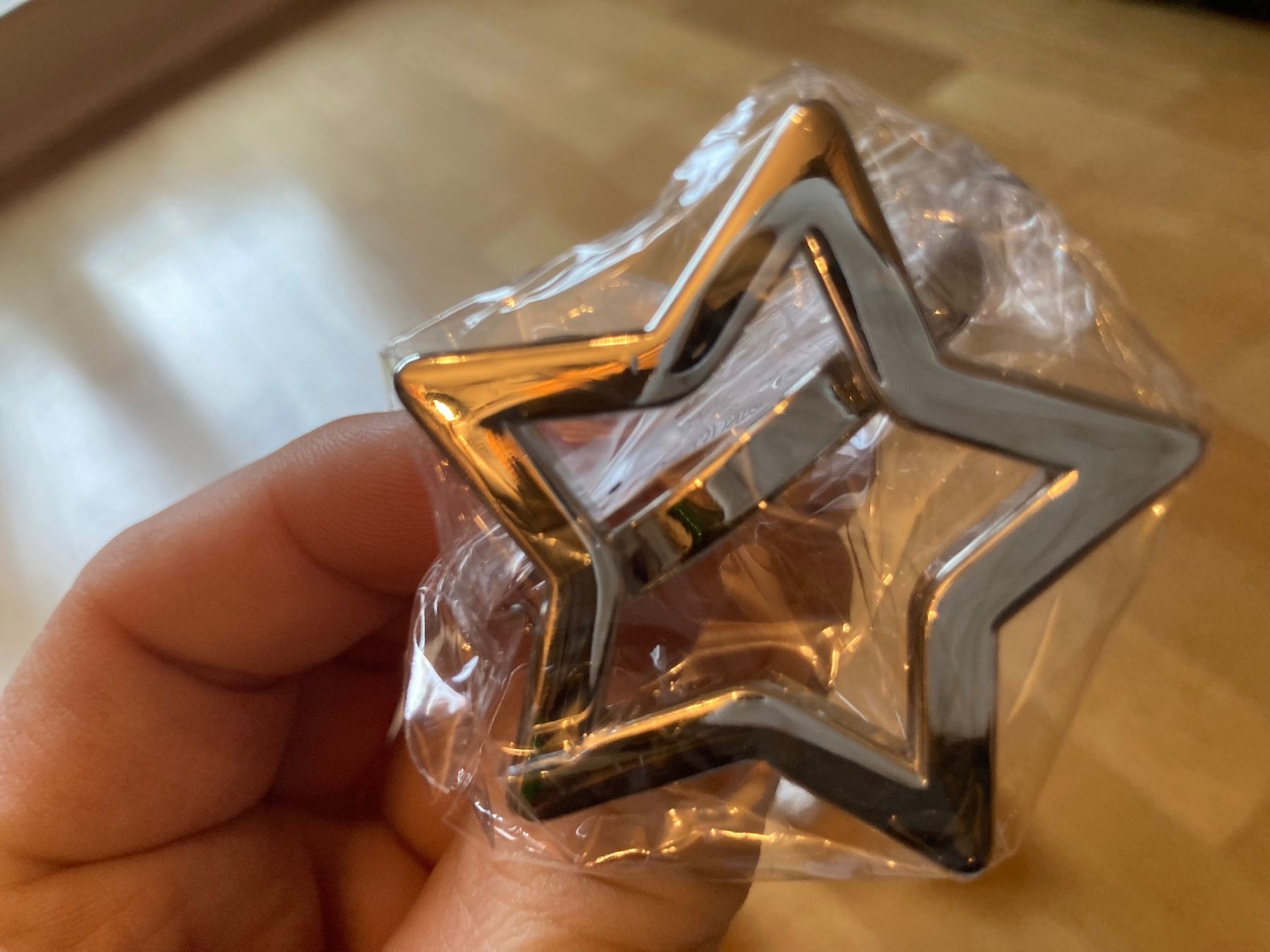 Sonstige Dekorationen & Accessoires: Serviettenring Stern 4 Stück – Neu und originalverpackt aus Bern von womiman 1