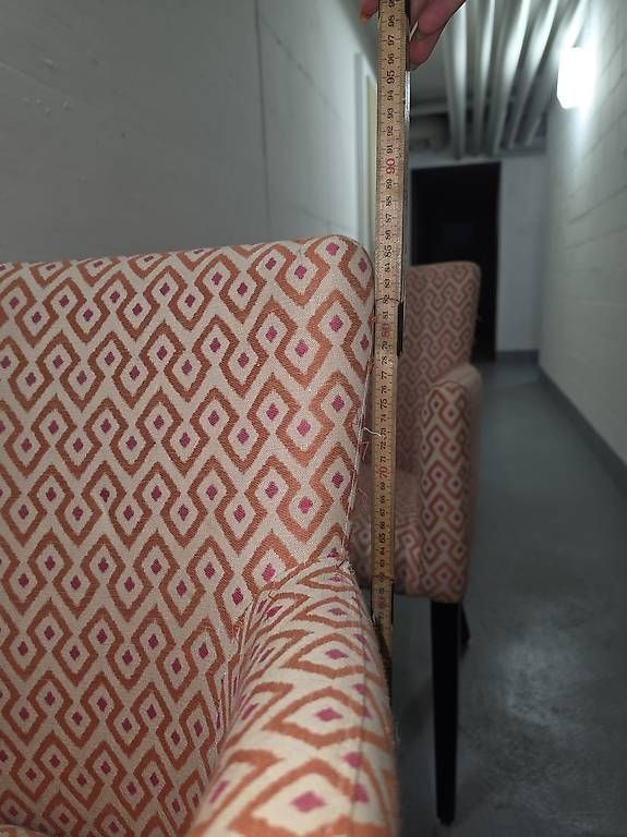 Chaises: 2 Stühle abzugeben – D'occasion à Stansstad par Shanaraa 2