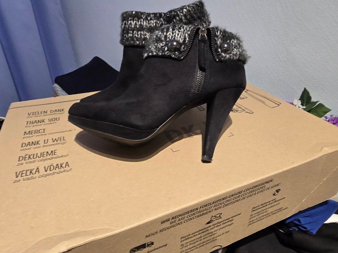 Scarpe da donna: Stiefelette Damen Grösse 39 – Usato da Chur venduto da Mikymiki 4