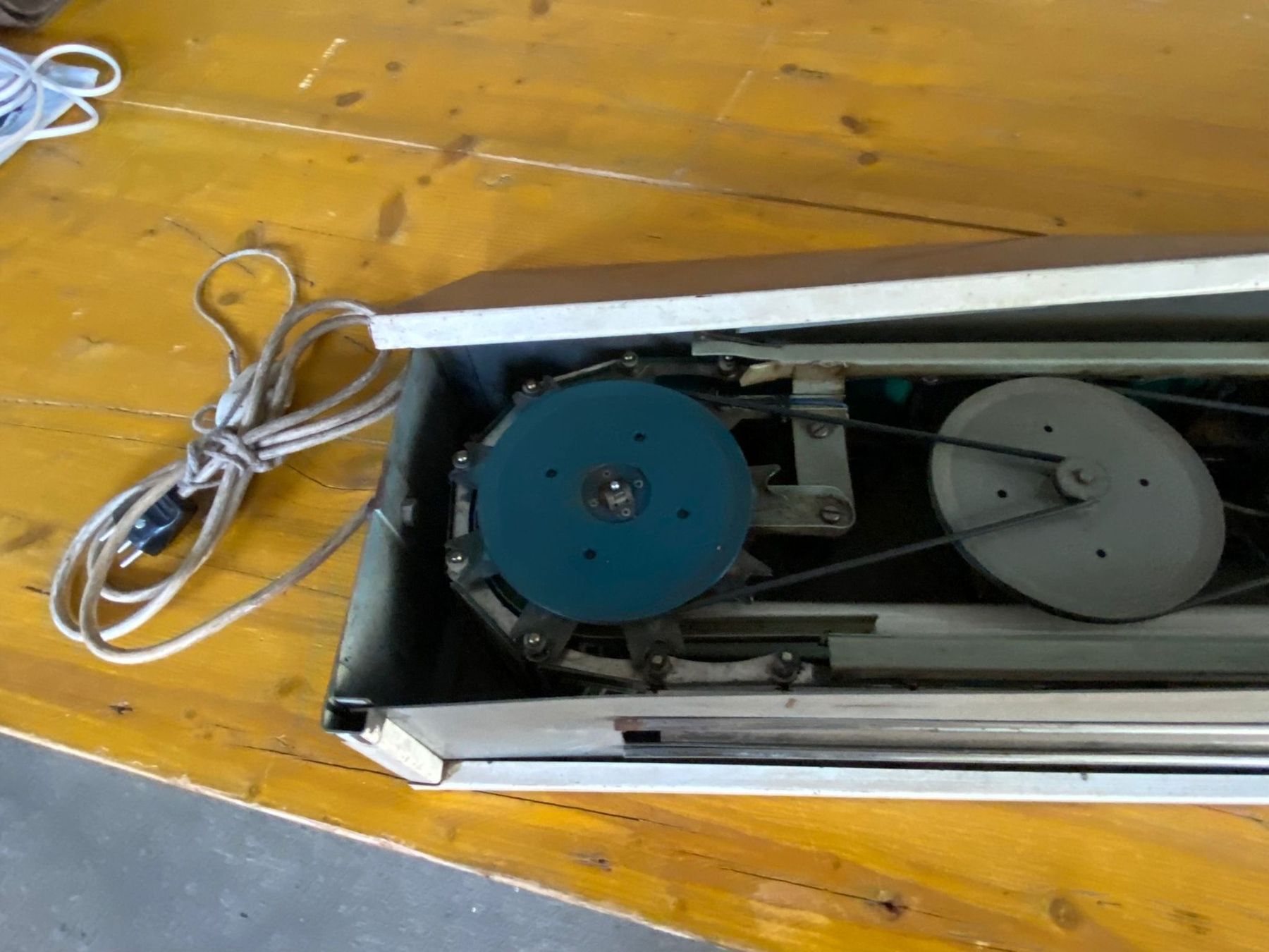 Tutte le decorazioni: 2 antike Laufschriften mit Licht – Usato da Köniz venduto da Vintagetoys 3
