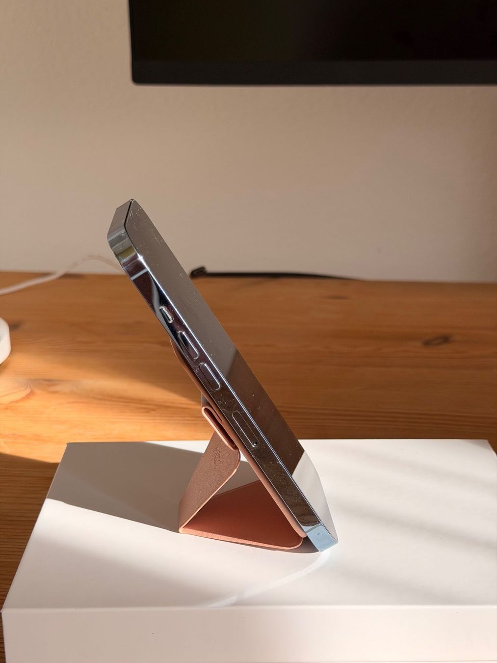 Altro in Decorazioni & Accessori: Support magnétique MOFT SNAP STAND&WALLET rose – Nuovo e nell'imballaggio originale da Delémont venduto da sem.ch 6