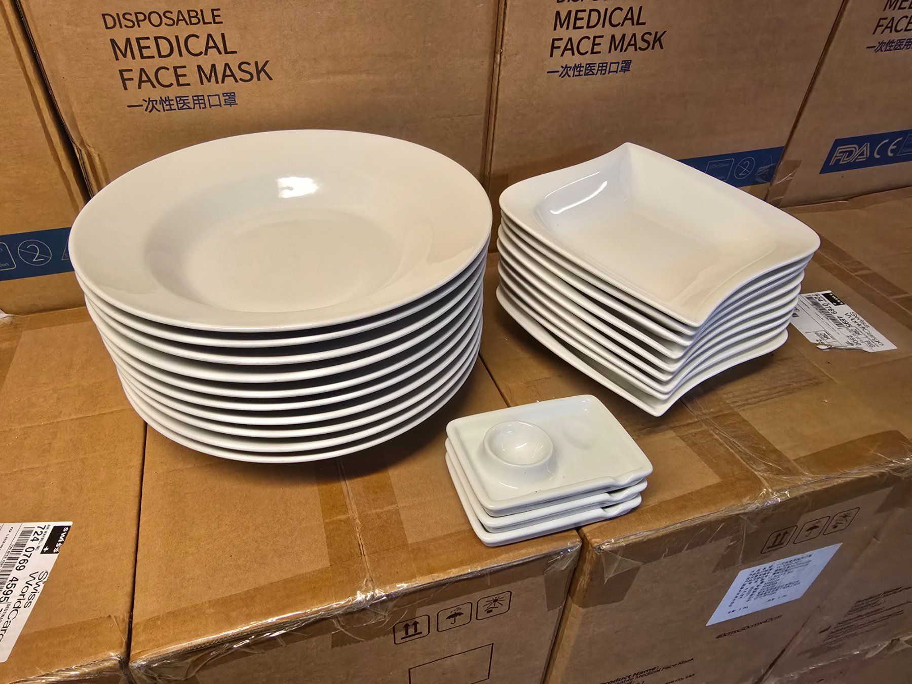 Assiettes: Posten gebrauchter weiser Teller bzw. Geschirr ab 1.- – D'occasion à KRINAU par Mio_Liqstyle