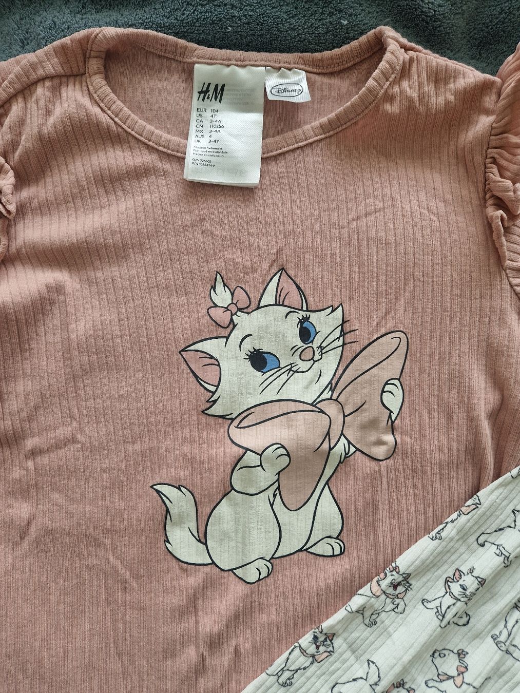 H&M Pyjamas: Pyjama grösse 104  – D'occasion à Heimberg par Eleanor20 1
