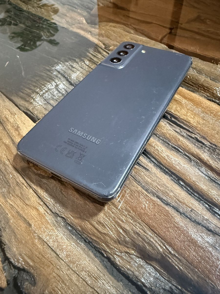 Samsung Portables: Samsung s21 FE 5G – D'occasion à Rothrist par jr_returns 4