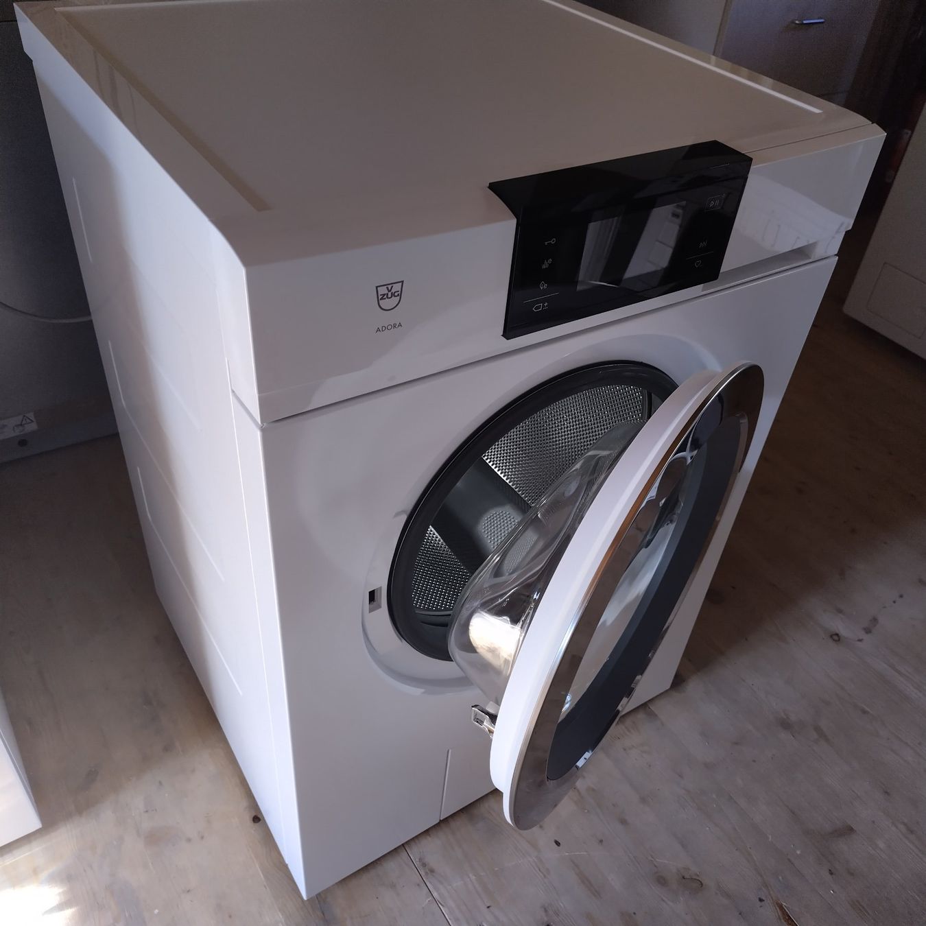 V-Zug Waschmaschinen: V-ZUG Waschmaschine Adora V2000 – Gebraucht aus Herisau von Ea83 2