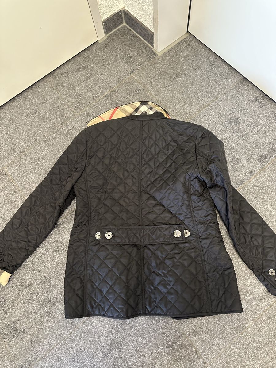 Burberry Vestes: Neue Burberry Steppjacke, Check, S, schwarz – Neuf (Voir description) à Liebefeld par Hoka2 1