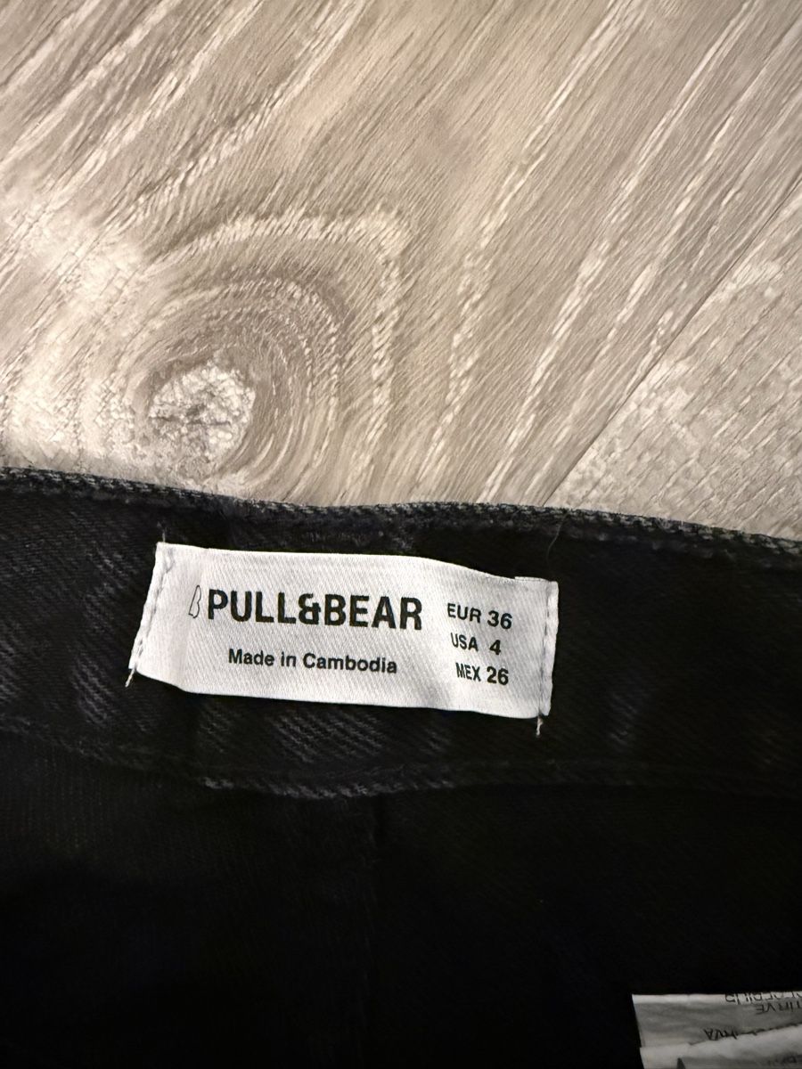 Pull&Bear Jeans: Pull&Bear Jeansshorts schwarz Grösse 36 – Neuf (Voir description) à Frauenfeld par sharonhabrik 1