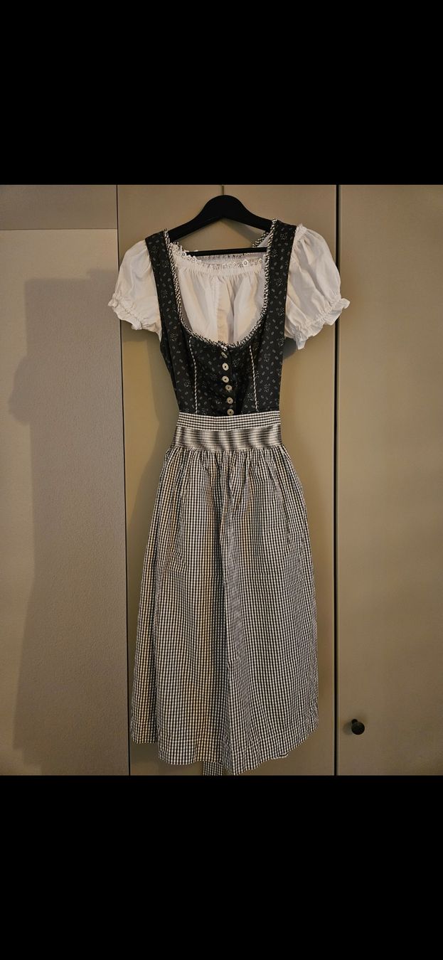 Kleider: Dirndl – Gebraucht aus Balsthal von Rose_96 2