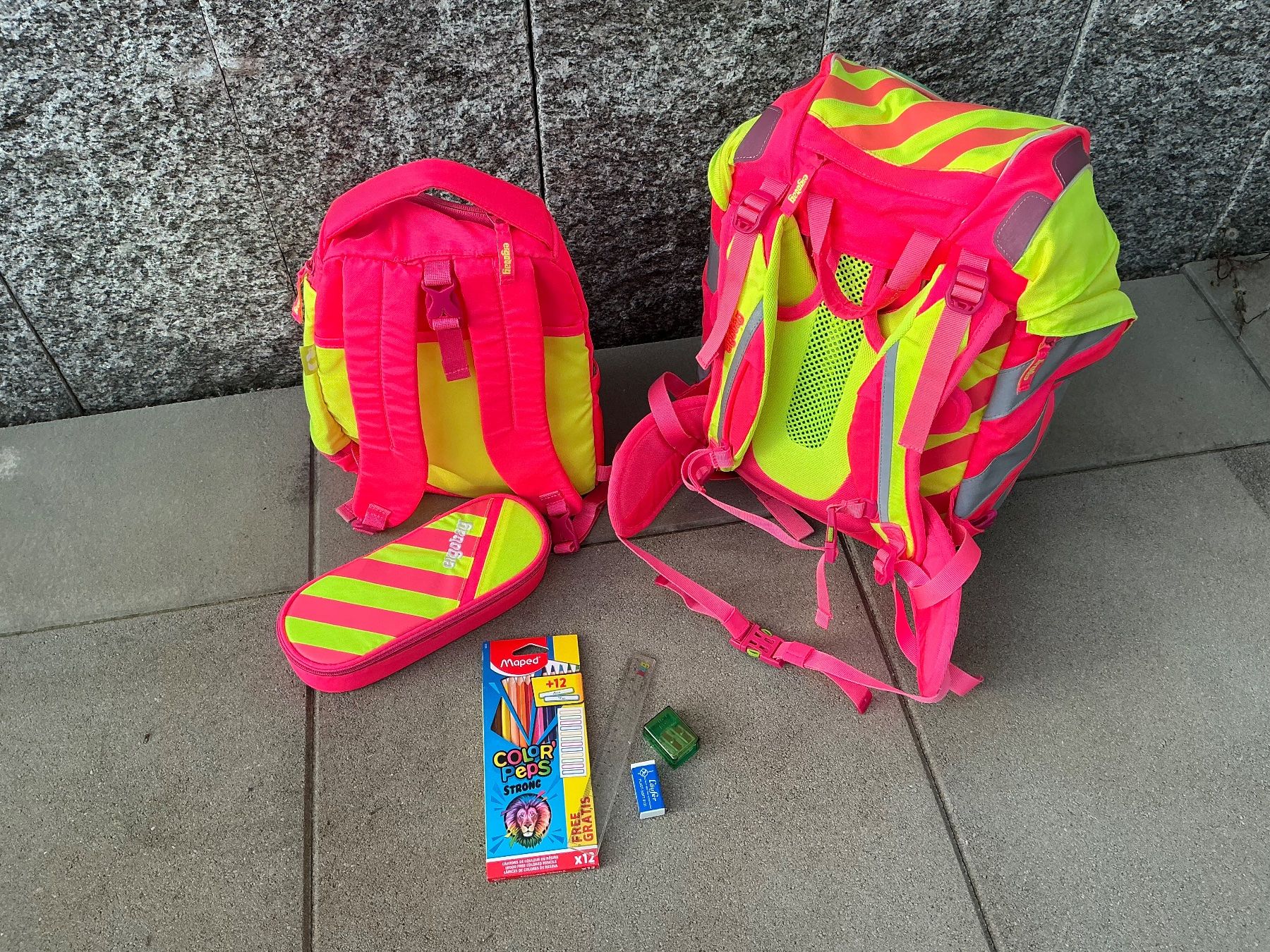 Ergobag Kindertaschen: Ergobag Pack Neo StrahleBär mit Turnsack und Schlamperetui – Gebraucht aus Sarmenstorf von Snail83 1