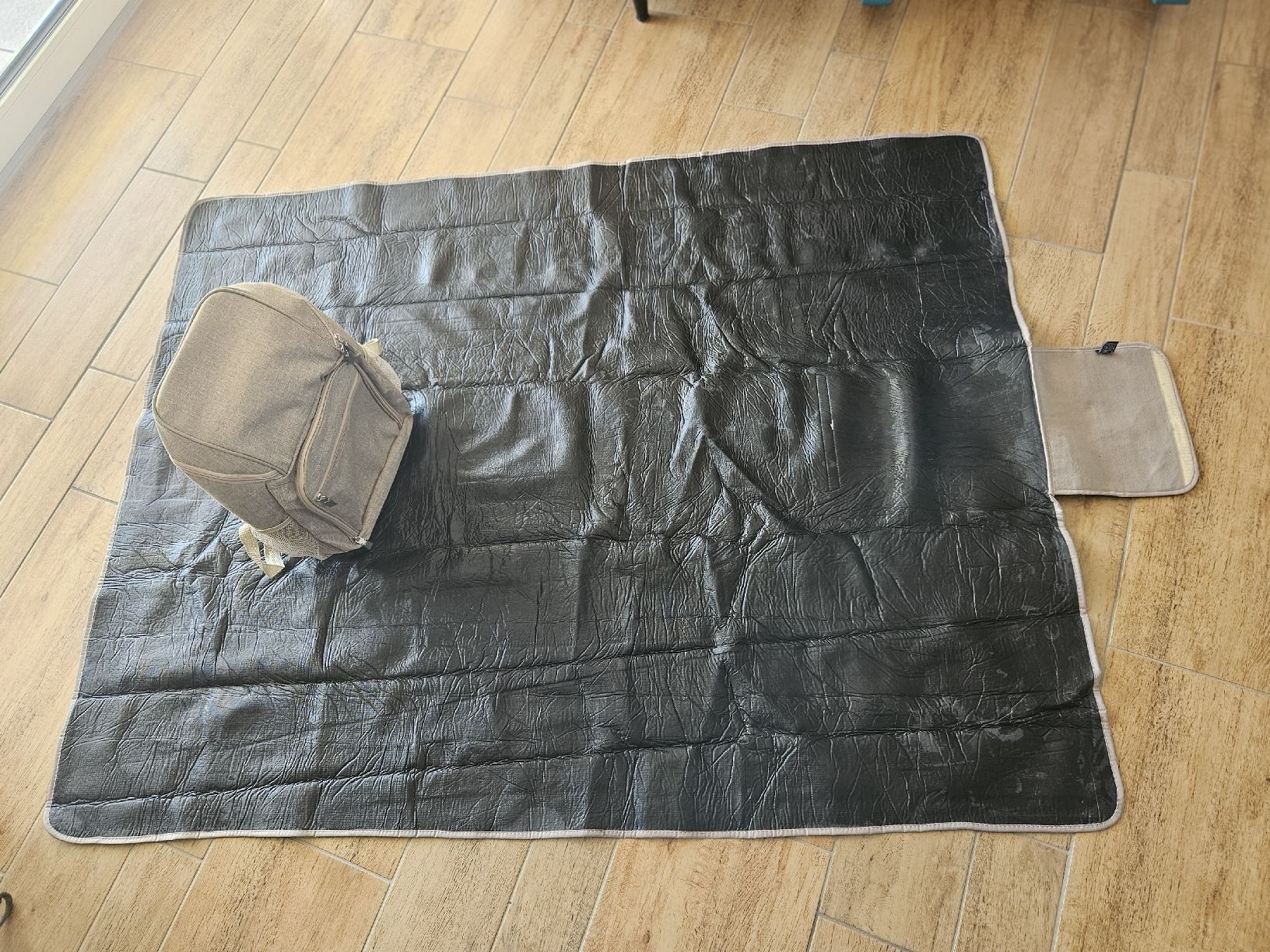 Rucksäcke: Picknick Kühlrucksack mit Iso-Decke beige – Gebraucht aus Seengen von Rockabilly91 5