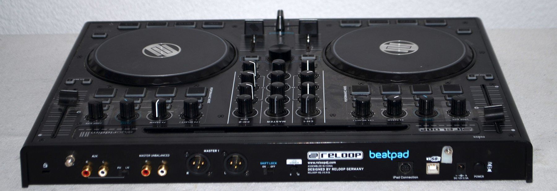 Reloop Platines de mixage: DJ Reloop Beatpad DJ Mixer / DJ Controller – D'occasion à Collonges par arashee 8