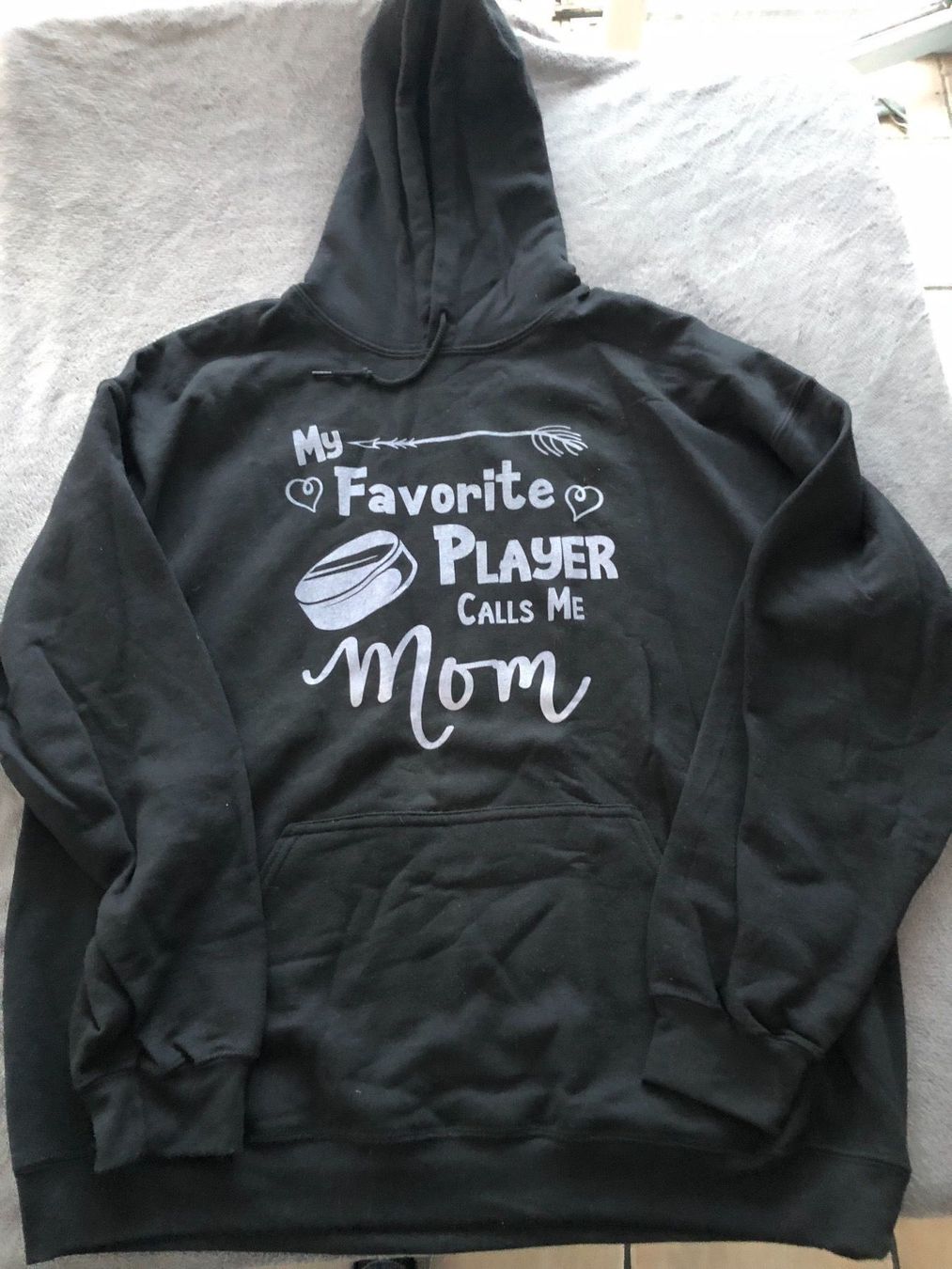 T-shirt: Hoody und T-shirt – Usato da Strada venduto da Betflo 1
