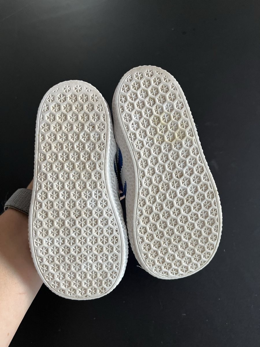 Adidas Scarpe per ragazzi: Adidas Gazelle Grösse 21 – Usato da Dübendorf venduto da helenlisa 1