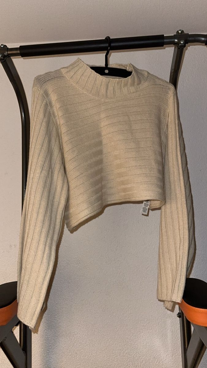 Maglioni & Felpe: trendiger kurzer Strickpullover in Beige – Usato da Oftringen venduto da tola19