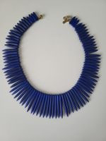 Blaue Statement-Kette