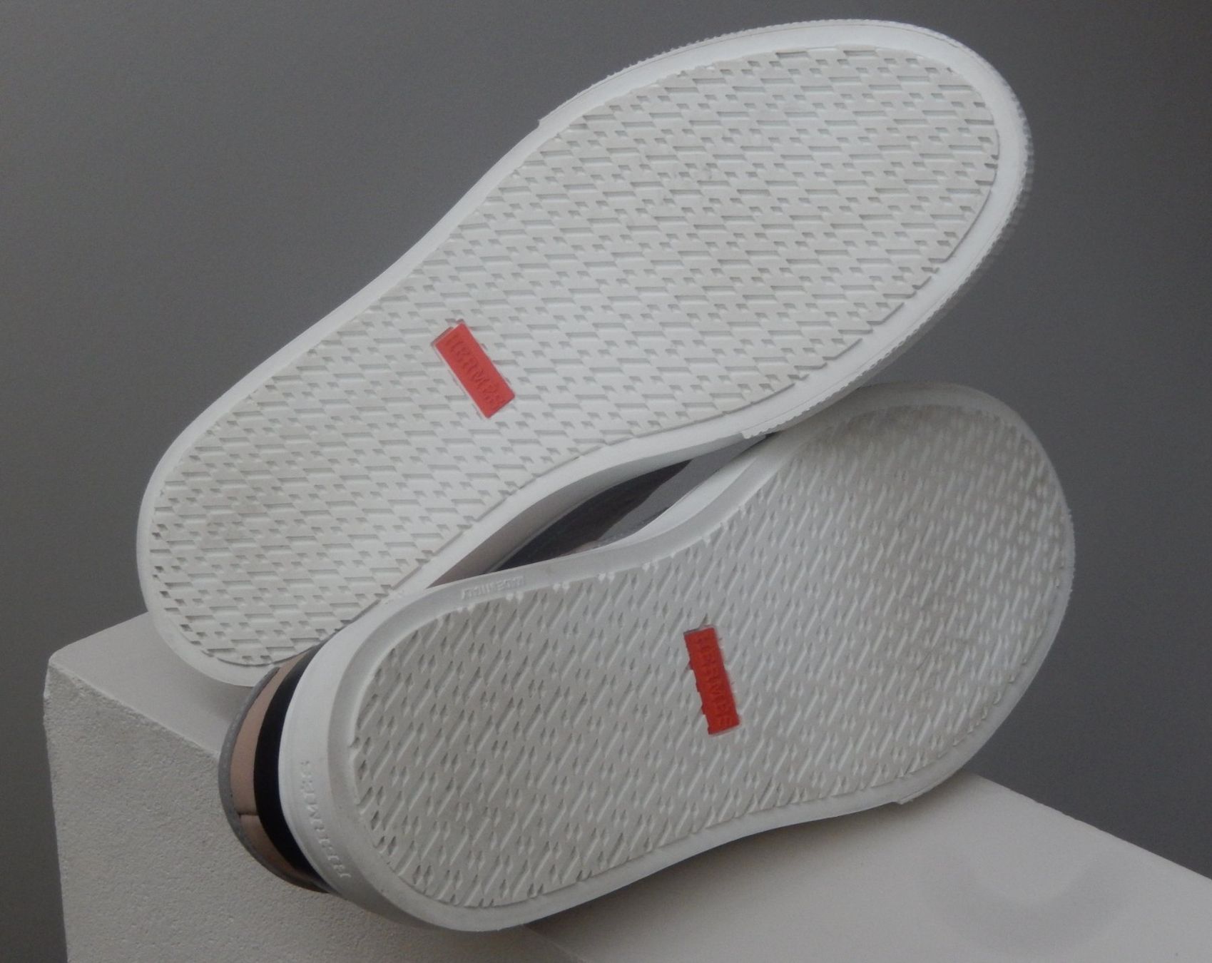 Hermès Scarpe da donna: Orig. HERMES Deep Multicolor Leder Sneakers Gr. 36 – Usato da Tuggen venduto da vivira 6
