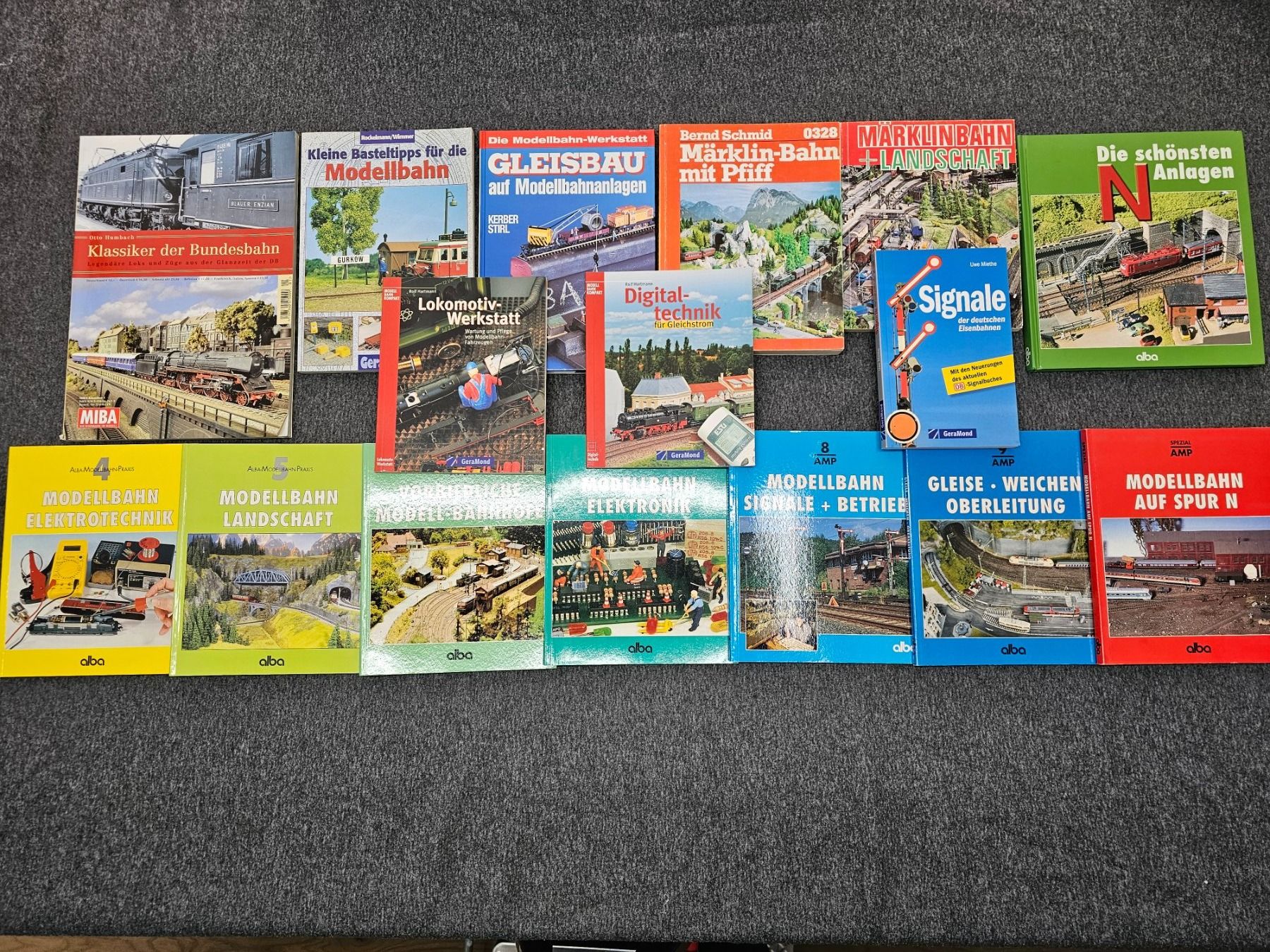 Livres: Grosse Modellbahn-Bücher Sammlung/Modellbahn Bibliothek – D'occasion à Döttingen par Boebbi1973 2