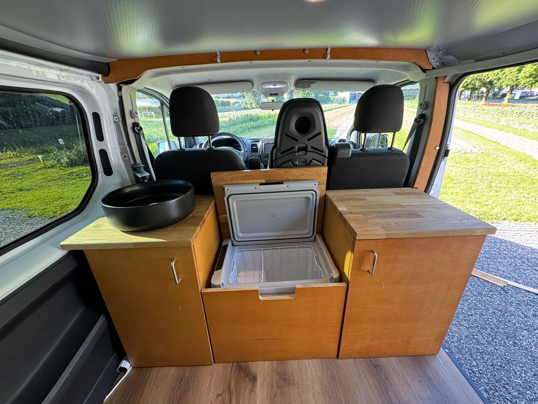 Opel Veicoli da campeggio: Opel Vivaro Autark ab Service – Usato da Mühlethurnen venduto da liv_9ft5 4
