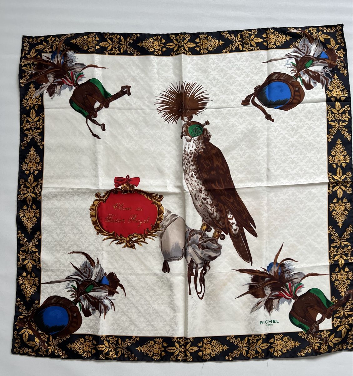 Foulard & Sciarpe: Foulard  en soie de RICHEL – Usato da Cressier FR venduto da Kvito4ka 5