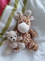 Kleine Stoffgiraffe und Bärli