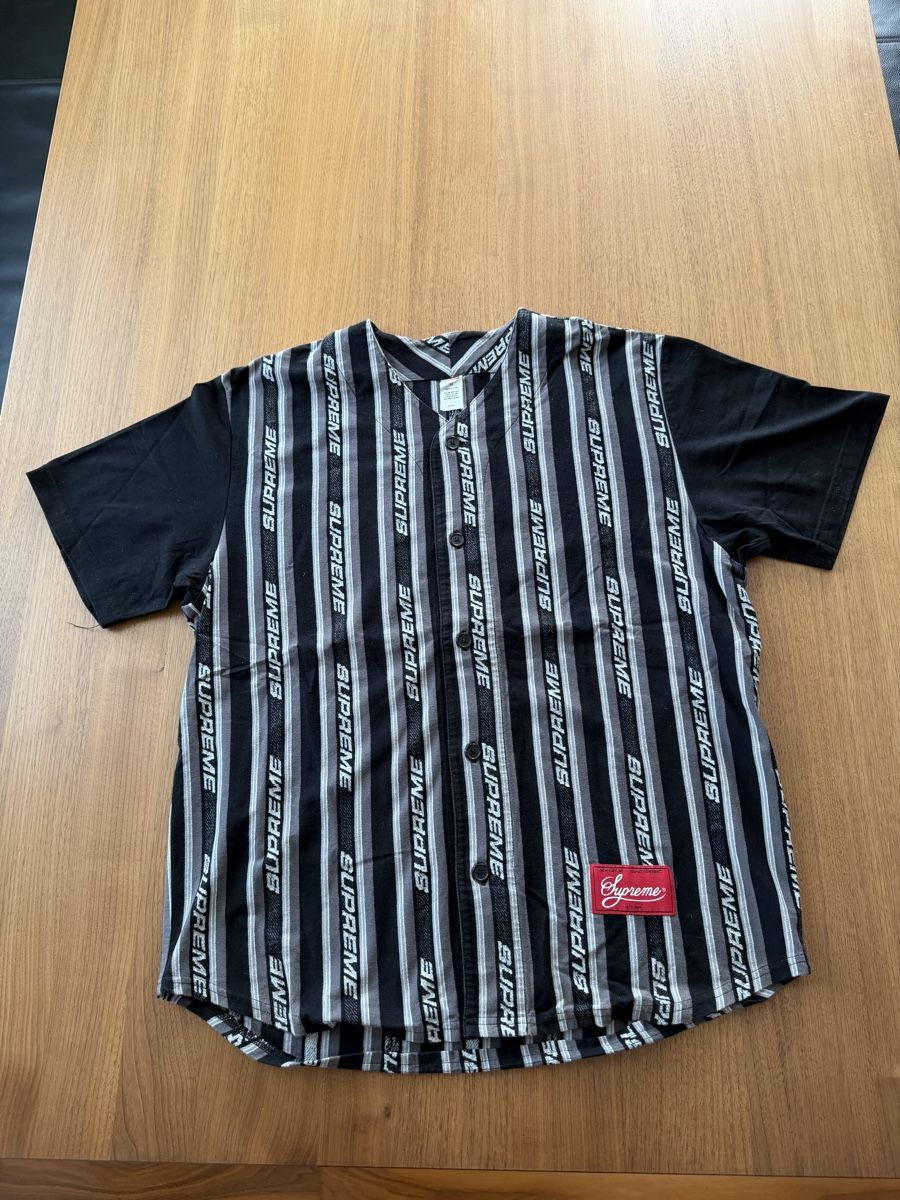 Camicie: Supreme Baseball Jersey schwarz/grau, Grösse M – Usato da Goldau venduto da filiorum 1