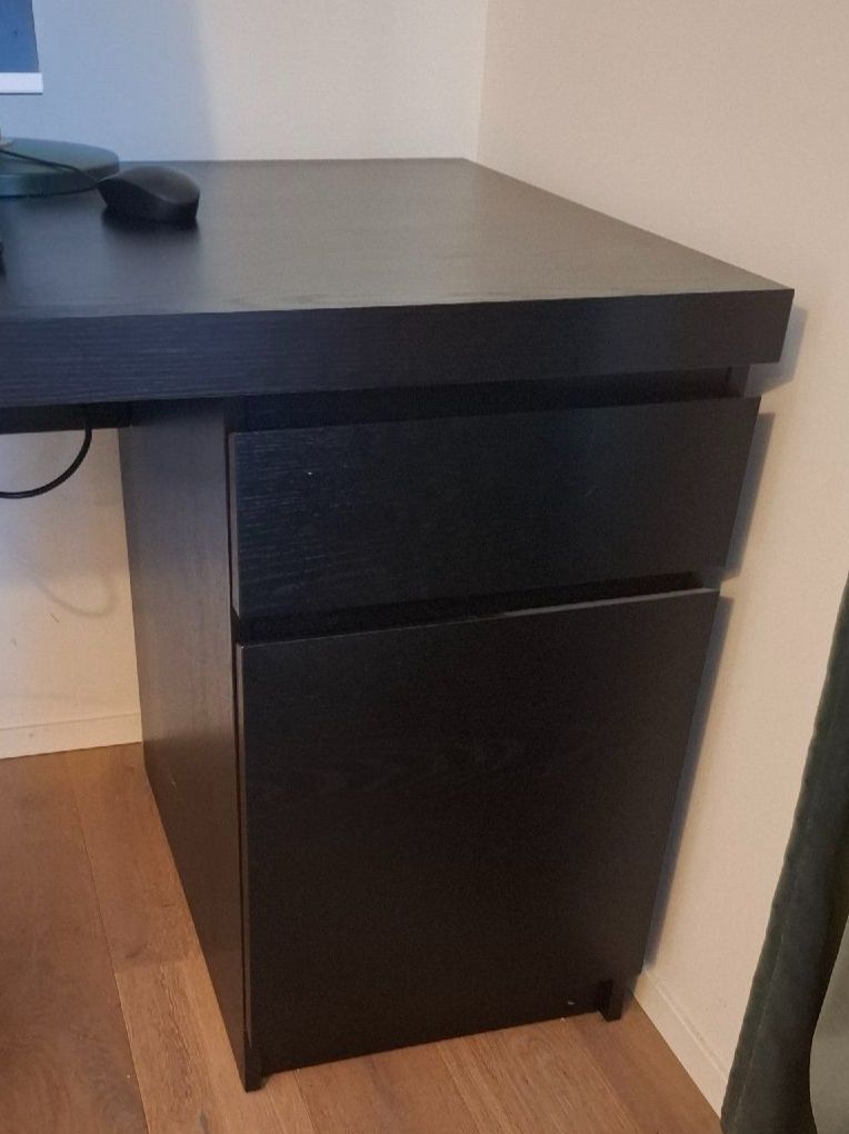 Ikea Scrivanie: Pult • Schreibtisch • Mit 3 Schubladen • IKEA MALM – Usato da Ottenbach venduto da Rasenmaeeher 1