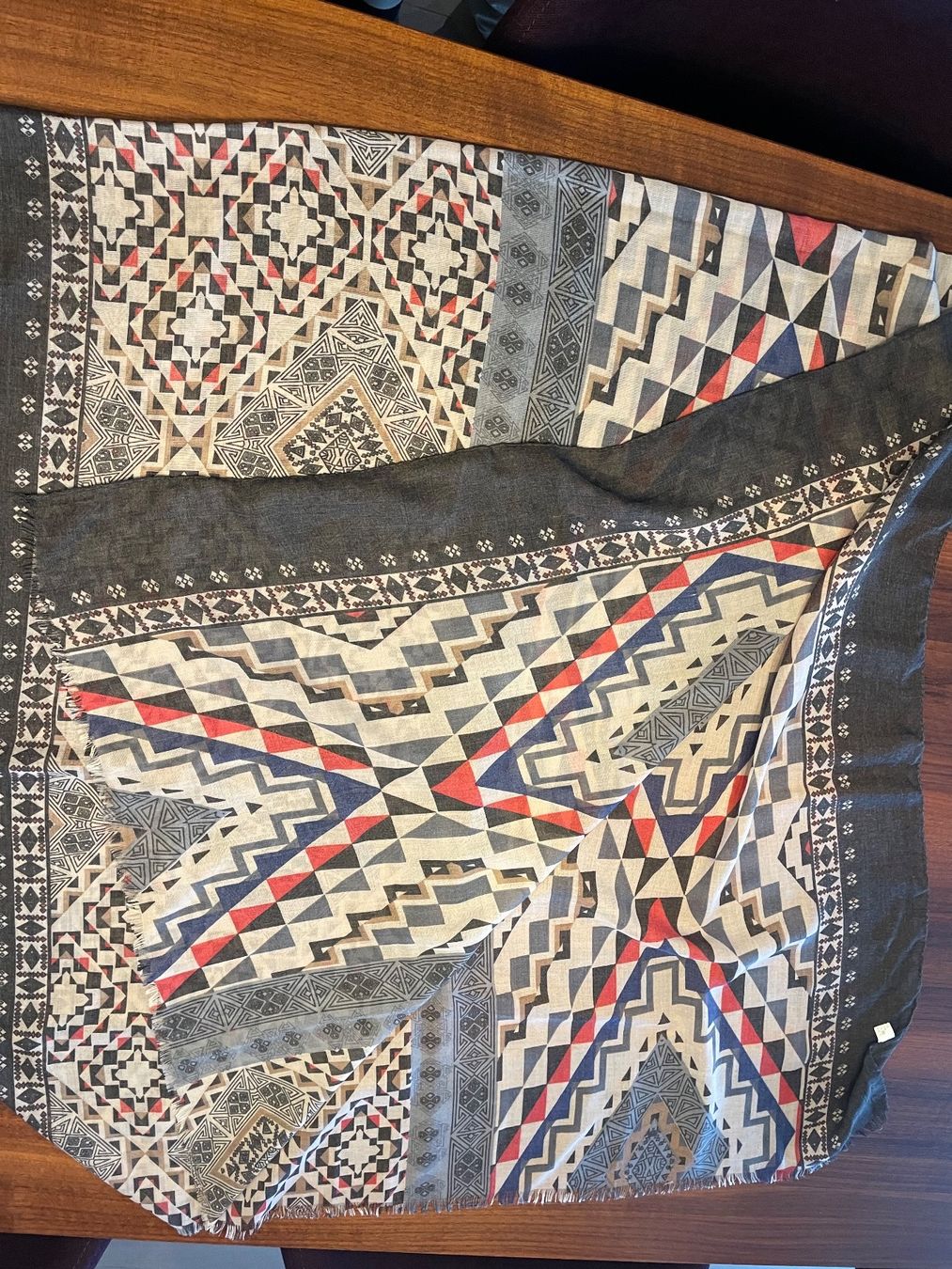 Foulard & Sciarpe: Foulard / Schal Damen – Usato da Brüttisellen venduto da Molemo