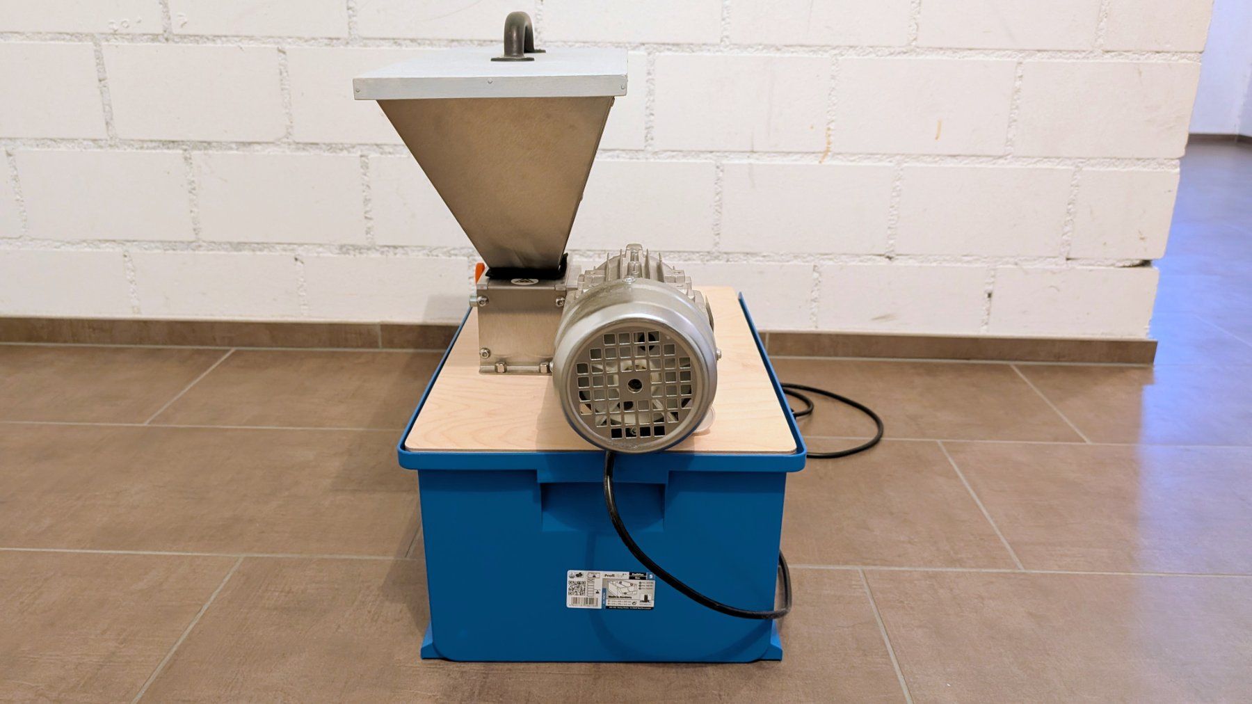 Alle Maschinen: MattMill Master Malzmühle mit Box + 230V Motorkit – Gebraucht aus Gams von Darky3 3