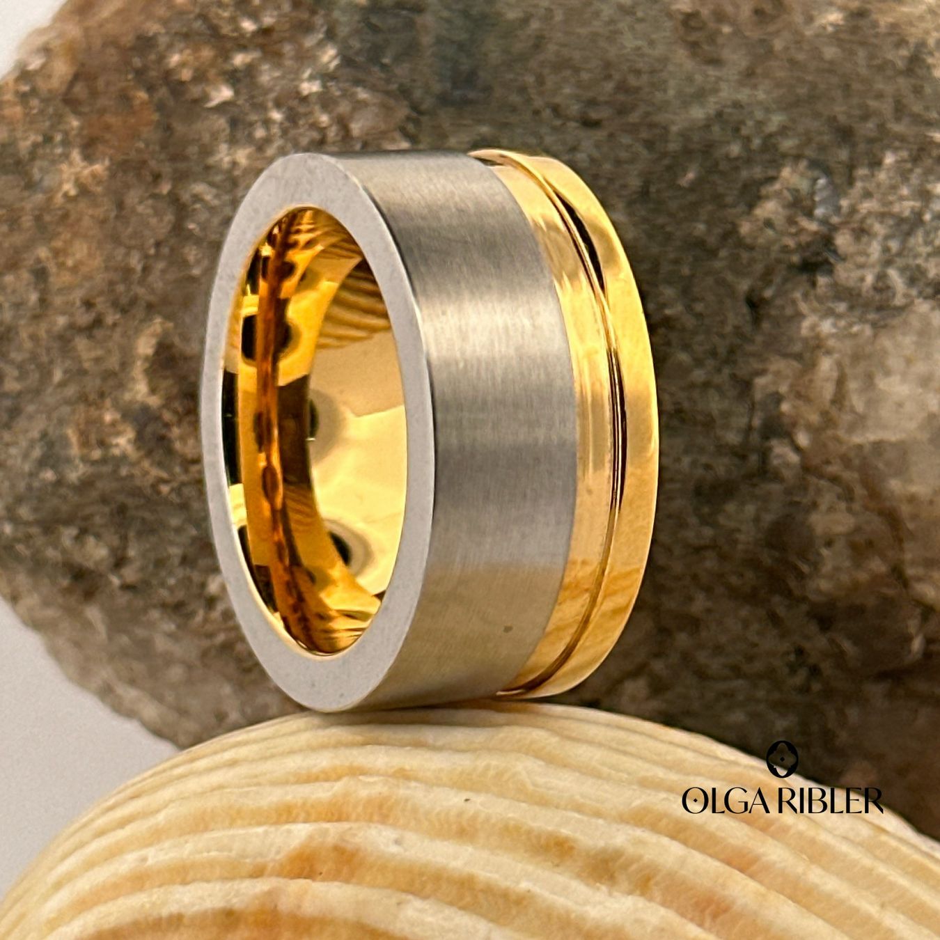 Olga Ribler Anelli: Edelstahl Ring Bicolor Grösse 57 – Nuovo (secondo la descrizione) da Luzern venduto da Schmuckoutlet