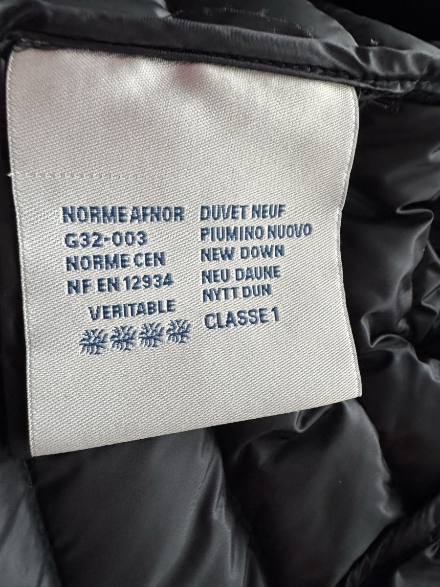 Moncler Giacche: Moncler-Jacke / Londres – Nuovo (secondo la descrizione) da Schöftland venduto da Guccigirl 6