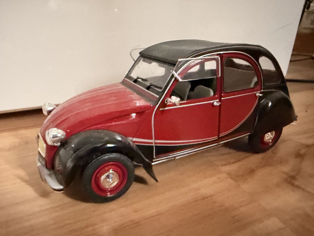 Citroën Modellini d'auto: Citröen 2 Cv 1:18 – Nuovo (secondo la descrizione) da Küttigen venduto da Roaddrive78